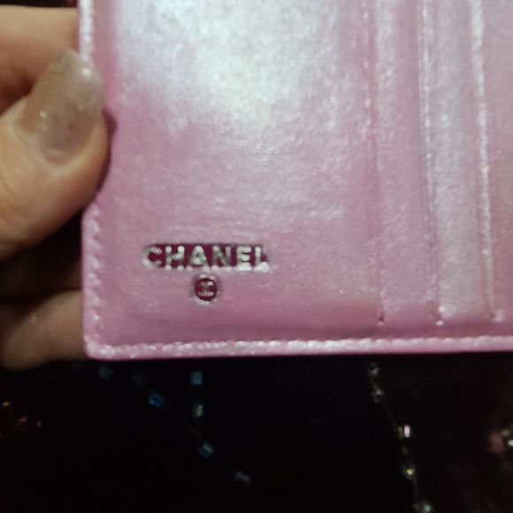 Chanel Camelia Iridescent Wallet - Picture 12 of 17